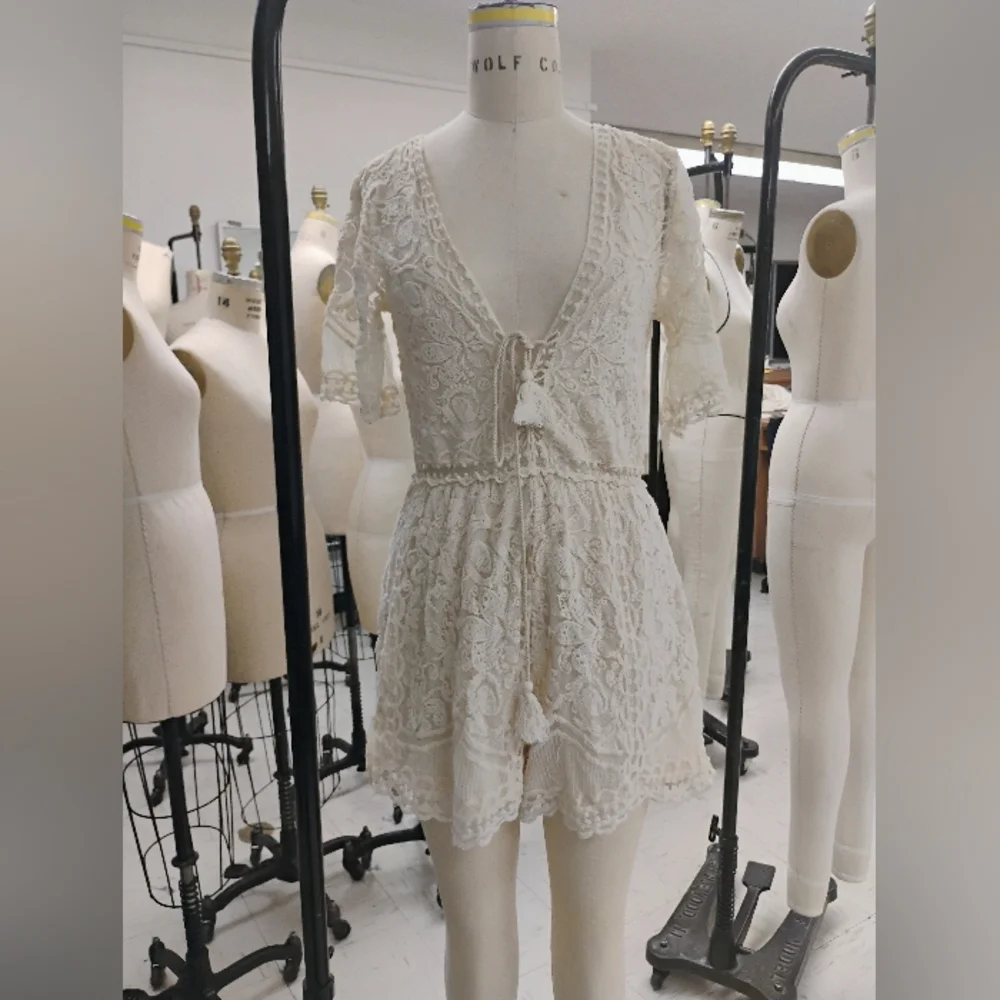 Source Unknown Cream Lace Romper
